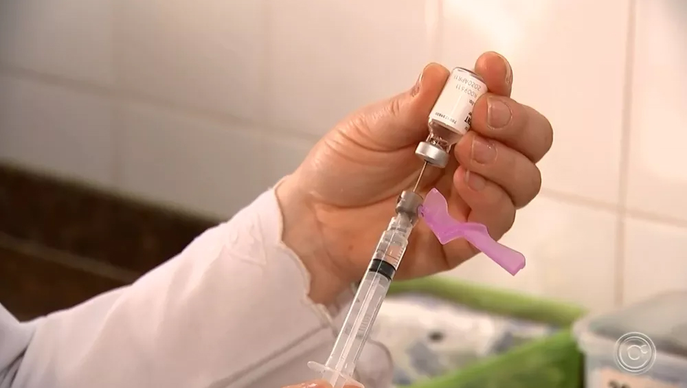 Imagem 1 -  Sesap inicia vacinação de bebês entre 6 e 11 meses contra o sarampo. A dose de reforço da vacina é uma recomendação do Ministério da Saúde e vale para todos as crianças nessa faixa etária.