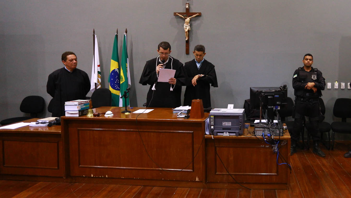   O julgamento deve começar com a presidência do juiz Vagnos Kelly Figueiredo de Medeiros às 8h30 com a formação do Conselho de Sentença e deve ser concluído antes do meio dia.