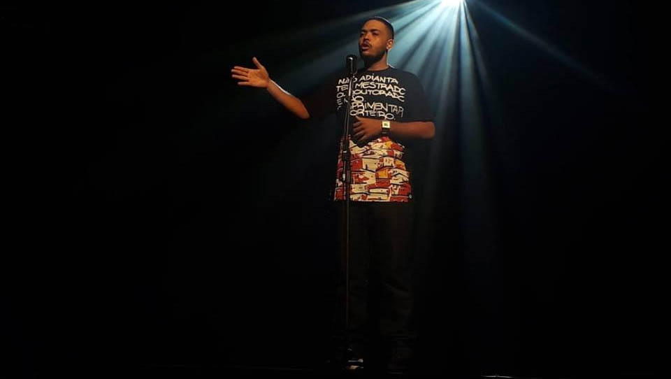   Slam RN reúne 15 poetas de três cidades para decidir representante estadual no Slam BR, o Campeonato Brasileiro de Poesia Falada em São Paulo; assista vídeos.