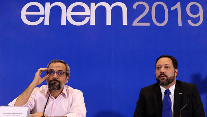 Imagem 1 -  Enem 2019: “Deu tudo certo, foi tudo perfeito, funcionou tudo bem. Tivemos a mais baixa abstenção da história”, avaliou o ministro da Educação, Abraham Weintraub.