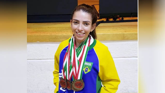   Karateca mossoroense conquista 7 medalhas no Panamericano do México -- Em disputas individuais e coletivas, a mossoroense Dandara Chrystian conquistou duas medalhas de ouro, duas de prata e três de bronze. "É sempre uma satisfação imensa competir e representar o país”, disse.