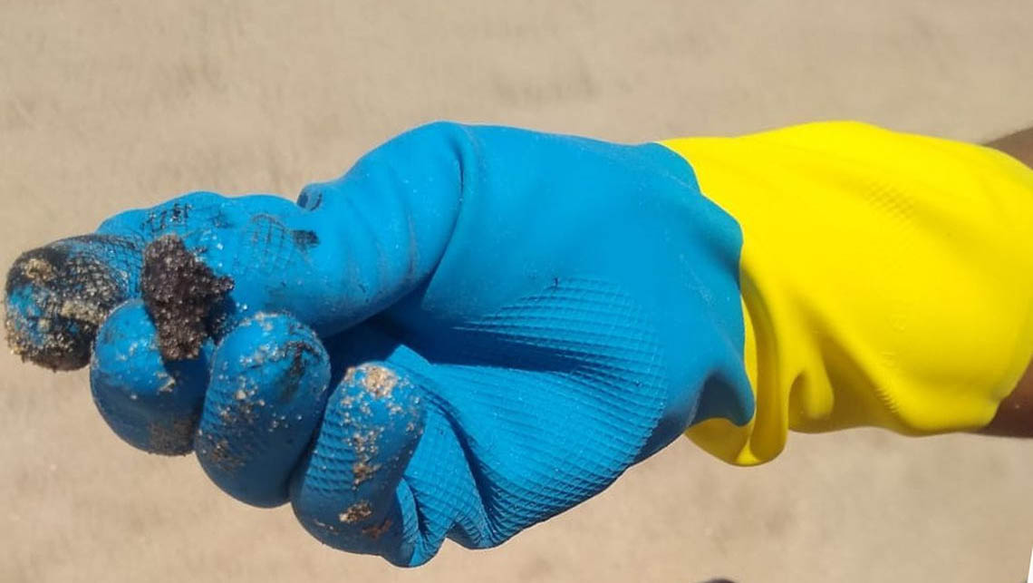   Óleo encontrado em praias do Rio de Janeiro é o mesmo que atingiu o litoral do Nordeste