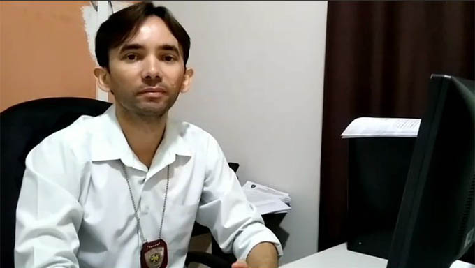  Delegado José Vieira investiga o caso do senhor que deu 15 facadas na vizinha que dava guarita a mulher dele quando os dois brigavam