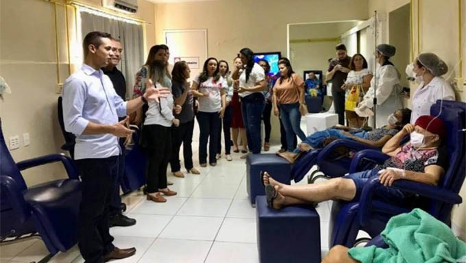   O deputado estadual Allyson Bezerra doou R$ 40.000 à Liga Mossoroense de Estudos e Combate ao Câncer (LMECC). Os recursos são resultantes de sobras de verba de Gabinete. A escolha do local onde a verba seria investida foi feita através de votação, junto aos eleitores, nas redes sociais do deputado.