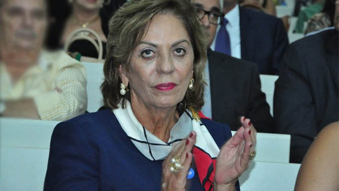 Imagem 1 -  Rosalba é alvo da PF na apuração de corrupção na Arena das Dunas - A Jornalista Thaisa Galvão divulgou que o apartamento da Prefeita de Mossoró, na cidade de Natal, foi revistado pela PF nesta terça-feira (10). Na época da construção da arena, Rosalba era governadora do estado.