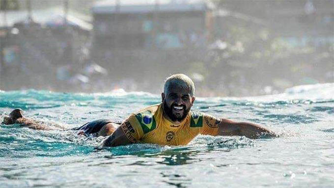  Depois de 6 dias de competição, o Potiguar de Baía Formosa, Italo Ferreira, de 25 anos, venceu o mundial de Surfe no Havaí, tendo deixado para trás lendas do surfe mundial, como Kelly Slater. Com o desempenho, o atleta conquistou vaga na Olimpíada de Tóquio, em 2020.