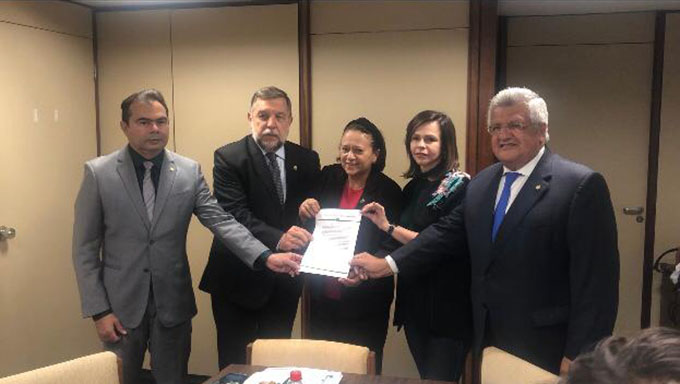   Governadores do Nordeste entregaram carta a deputada federal Dorinha Rezende pedindo o máximo de urgência possível para aprovação do Novo Fundeb