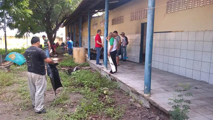   O órgão também tem estimulado as escolas da rede estadual a adotarem medidas práticas de combate ao mosquito e a realizar trabalhos educativos com os estudantes em sala de aula.