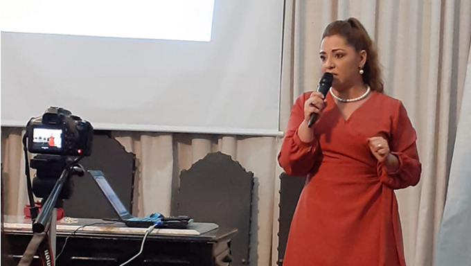   No mês em que é celebrado o Dia Internacional da Mulher, a instituição recebe para os seus quadros a professora da Universidade Federal Rural do Semiárido (UFERSA), Ludimilla Carvalho Serafim de Oliveira, atual diretora do Centro de Ciências Sociais Aplicadas e Humanas