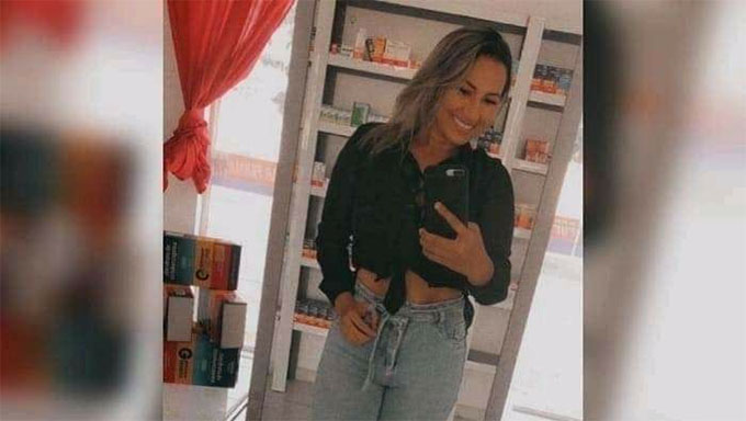  Flávia Magalhães teve morte no local, que fica perto do Supermercado Queiroz, na via de acesso ao IFRN. A Polícia Militar foi acionada ao local e providenciou o isolamento.
