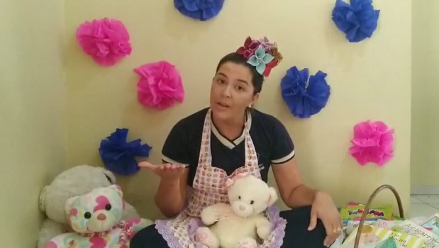   Laís Lilia Santos da Costa é professora de uma escola de educação infantil no município de Apodi. Ela conta que decidiu criar a historinha em forma de vídeo para ensinar as crianças sobre os cuidados de prevenção que elas devem ter com relação ao coronavírus, mas sem deixá-las em pânico com a doença.