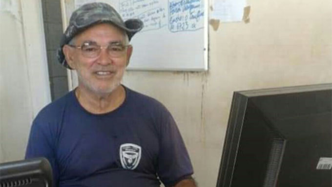   Joaquim Estevão de Oliveira Neto, conhecido como Seu Neto, estava internado no Hospital São Luiz. Ele era servidor da Prefeitura de Mossoró há cerca de 40 anos; Seu Neto é o primeiro GCM da cidade a falecer por complicações da doença.