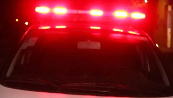   De acordo com investigações, João Medeiros é policial militar e estava desviando combustível destinado ao abastecimento das viaturas oficiais da Polícia Militar para o carro pessoal dele, utilizando autorizações de três unidades veiculares para controle de abastecimento (UVE) há aproximadamente um ano.