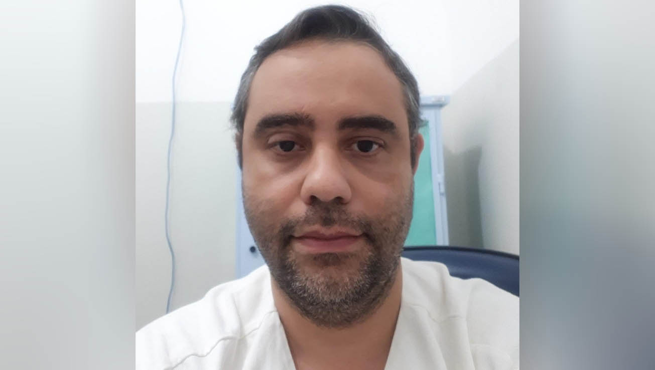  RN perde mais um médico para a Covid-19; É terceiro caso em 48h. Renê Anisio Rodrigues, de 40 anos, morreu nesta sexta-feira (3), em Natal, após complicações causadas pela doença; No dia 1º já haviam sido registradas as mortes dos pediatras Paulo Matos de Castro e Nivaldo Sereno de Noronha; 9 médicos do RN já perderam a vida para a doença desde o início da pandemia.