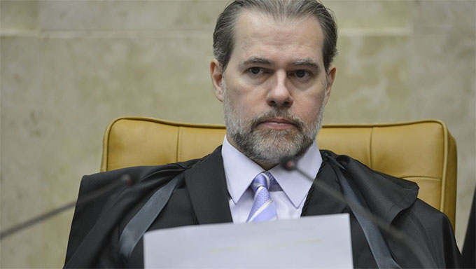   Decisão do ministro Dias Tóffoli, no entanto, pode ser estendida a todos os outros servidores do Governo do Estado, que aguardam receber duas folhas em atraso desde o final de 2017; Governo terá dificuldades para pagar, devido a crise e a pandemia