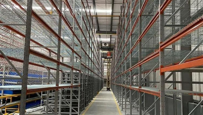   A Santa Cruz Medicamentos vai gerar pelo menos 500 novos postos de trabalho em sua central de distribuição que está sendo montada na Grande Natal.