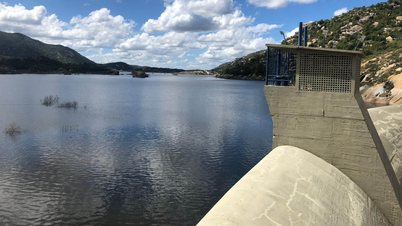   Açude Gargalheiras, em Acari, acumula 32,82% do seu volume total. A porcentagem representa um total de 14.578.852 m³ de água. Em meados de julho do ano passado o Marechal Dutra estava com 240.161 m³, correspondentes a apenas 0,54% do seu volume total. Os dados foram divulgados nesta quinta-feira (16), pelo Igarn.