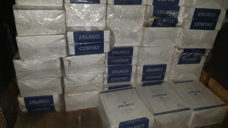   A apreensão aconteceu no sábado (1º), em São Paulo do Potengi. A carga com 194.000 maços de cigarro paraguaios sem nota fiscal foi encontrada em caminhão. O motorista foi preso pelo crime de contrabando.