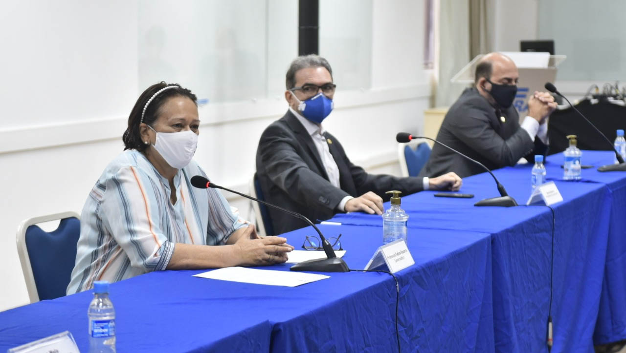   Fátima vai enviar a AL o Projeto de Lei que beneficiará Micro e Pequenas Empresas. A ação amplia a geração de emprego e renda e se torna uma importante estratégia de enfrentamento à crise econômica causada pela pandemia; Após tramitar na Assembleia Legislativa, a expectativa é que o dispositivo seja aprovado para ser sancionado pela governadora.
