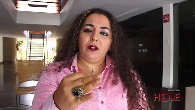   Ludimila Oliveira disse que a “lista não é uma eleição direta. É uma consulta a comunidade acadêmica. O segundo colocado da lista, disse que não aceitaria. Ficou o primeiro lugar e eu em terceiro”, acrescenta a professora, lembrando que sua nomeação foi legal.