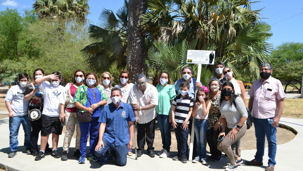   Parque Municipal recebe baobá em homenagem a Vingt-un Rosado; Se estivesse vivo, o criador da Coleção Mossoroense e grande entusiasta da cultura do Rio Grande do Norte estaria completando 100 anos nesta sexta feira (25). O plantio foi realizado dentro da programação da Festa da Liberdade, cujas ações comemorativas seguem até o dia 30 deste mês.