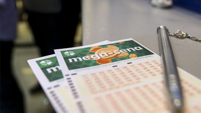   Mega Sena acumula e o próximo prêmio deve ser de R$ 100 milhões; veja os números sorteados nestes sábado, 3