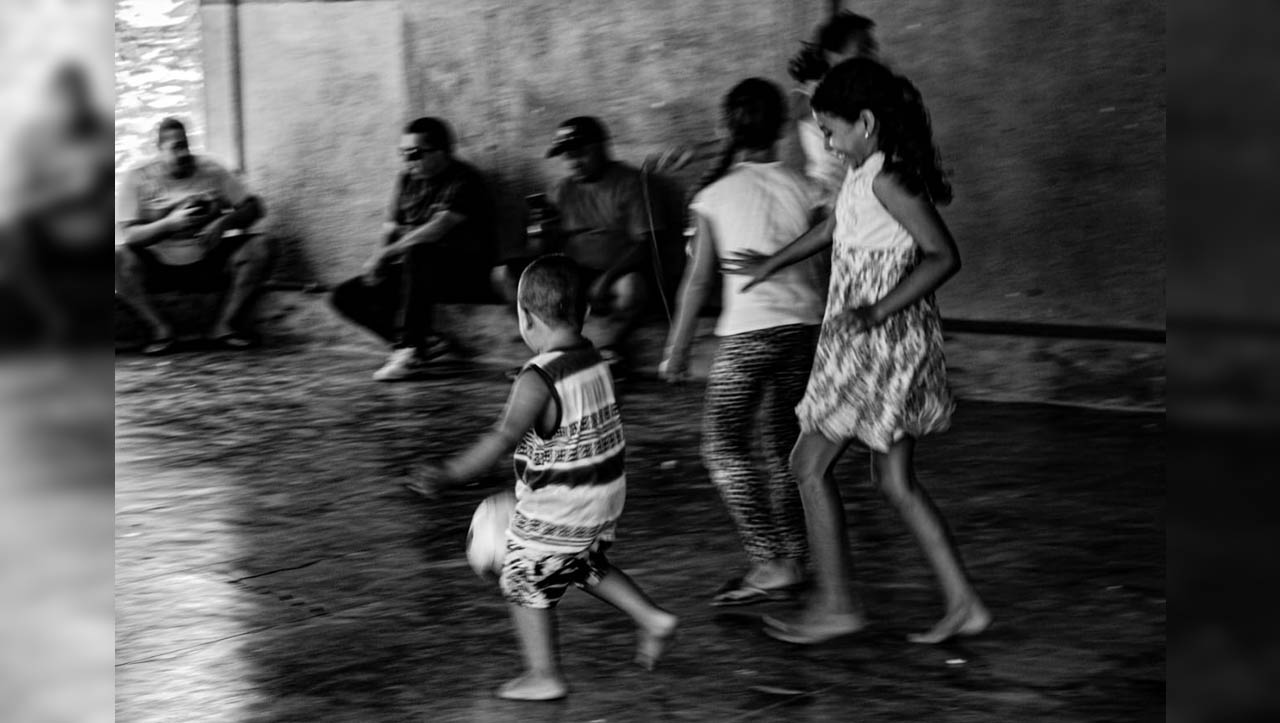   Jornalista mossoroense conquista prêmio em Concurso Nacional de Fotografia. Jeane Meire, sócia da Realize Comunicação, ficou em terceiro lugar na categoria "Mandou Bem", no II Concurso Nacional de Fotografia da Rede Nacional de Ouvidorias; A fotografia premiada foi tirada em uma ação de um grupo comunitário que promoveu uma manhã de recreação para as crianças carentes do bairro periférico da cidade.