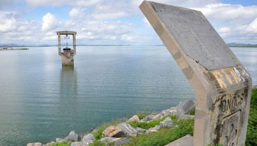   Serviço na Armando Ribeiro pode reduzir abastecimento em Mossoró e mais 15 cidades do RN. Agência Nacional de Águas (ANA) vai realizar o fechamento das comportas da Barragem no período que vai desta sexta-feira (13) até a terça-feira (17), para realização de um serviço; A Caern alerta para que a população faça uso racional da água; Veja quais cidades serão afetadas.