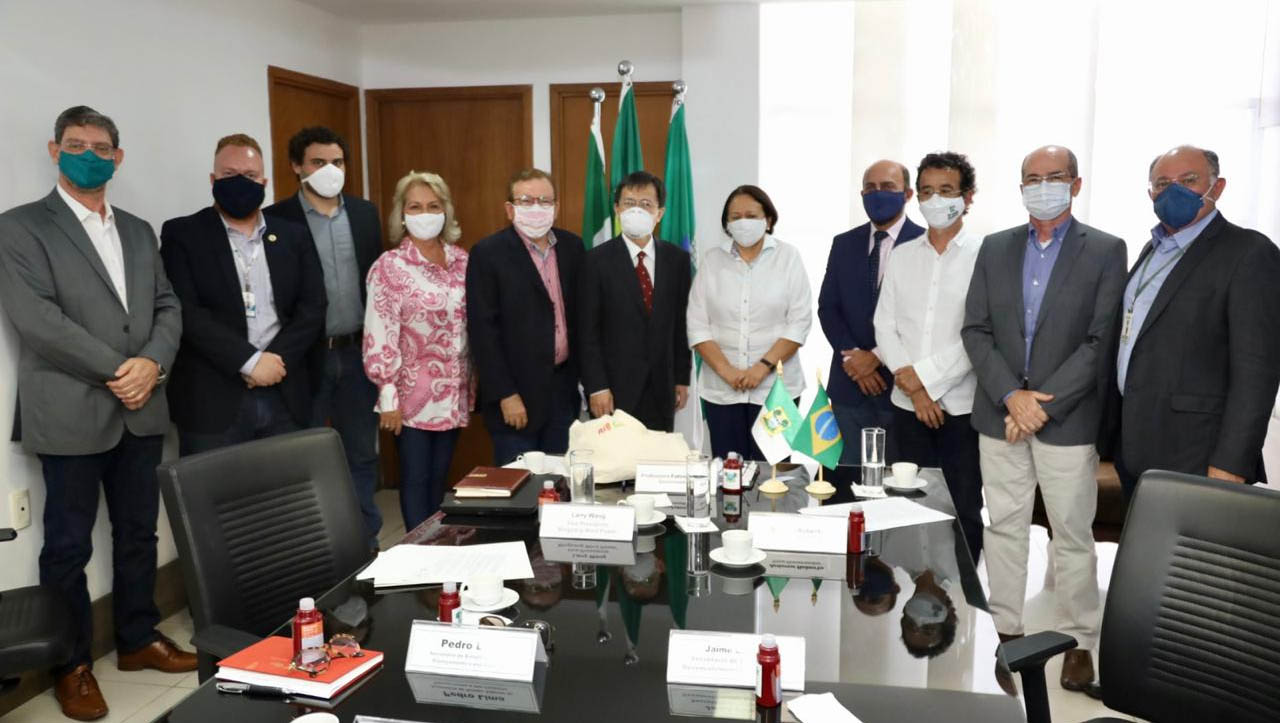   Governo busca mais investimentos em energia eólica no RN. Em reunião com multinacional chinesa, Fátima Bezerra confirmou união de esforços para instalação da Mingyang Smart Energy no Estado; O Governo do RN e a empresa discutiram, especificamente, novos investimentos para geração de energia eólica offshore (em alto mar). “Não mediremos esforços para trazer estes investimentos para o nosso estado”, disse.