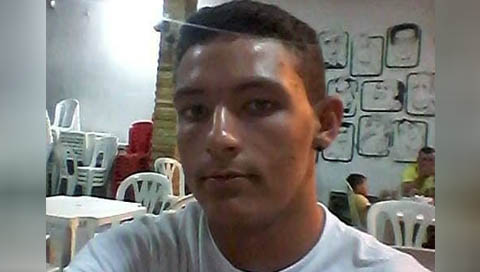   O vendedor Francisco Douglas Gonçalves da Silva, de 23 anos, foi brutalmente espancado por um grupo de rapazes durante a festa de comemoração da vitória, em São Miguel, e desde então está internado em estado grave no Hospital Regional Tarcísio Maia, em Mossoró.  A família narra que no dia 15 de novembro, após as eleições, Douglas estava no meio da multidão, quando uma mulher se queixou ao marido que ele teria passado a mão na bunda dela. O marido dela avançou junto com os amigos e espancaram Douglas.