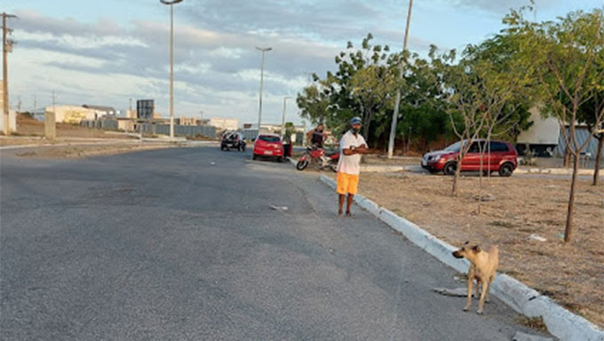   Acidente aconteceu no início da manhã deste domingo, dia 29; Vítima Luiz Henrique da Silva Rego, de 26 anos, residente no bairro Barrocas, teve o capacete quebrado com o impacto do acidente e morreu pouco tempo depois