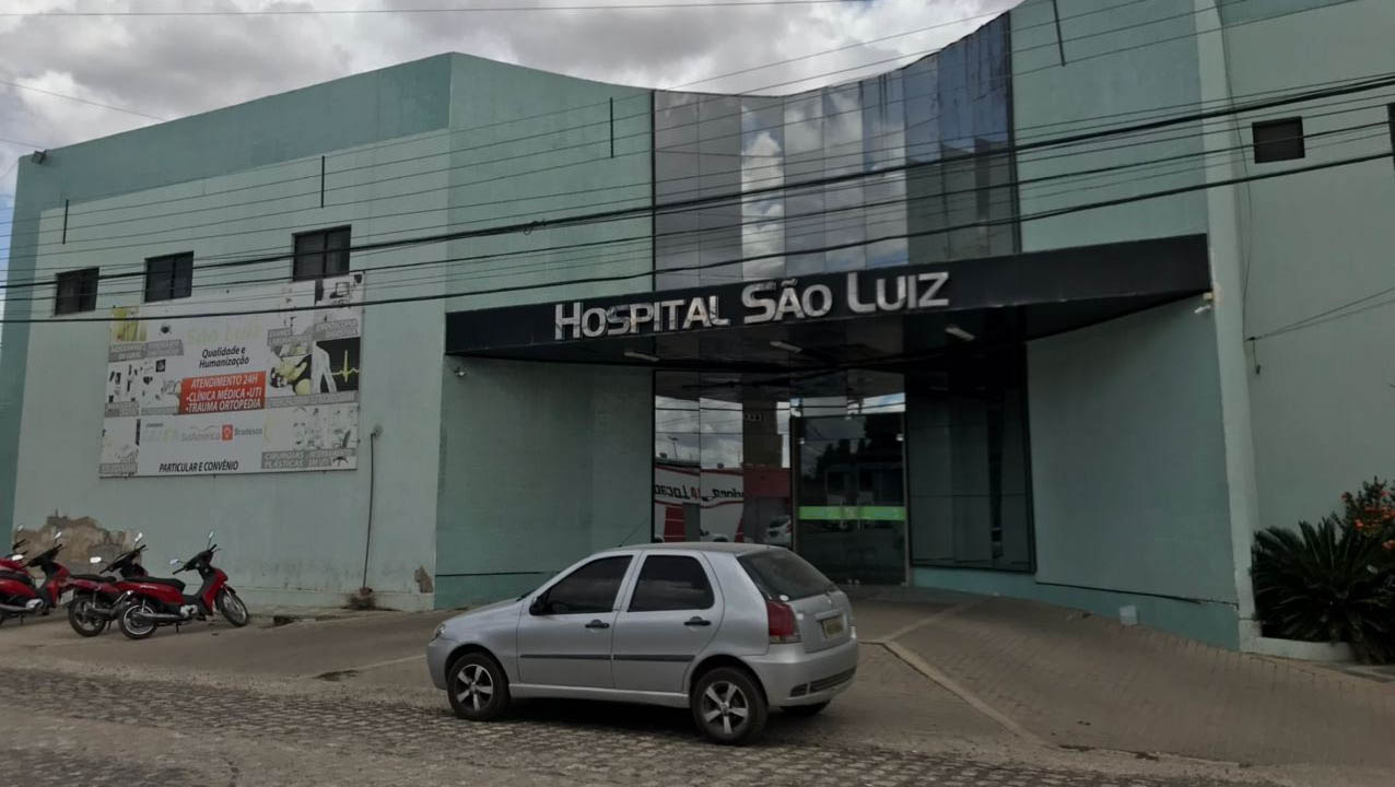   O dado foi levantado pela reportagem do MOSSORÓ HOJE, nesta quinta-feira (3). Destes, 24 estão na UTI do Hospital de Campanha São Luiz (HCSL) e 7 no Hospital Regional Tarcísio Maia; Ainda Há outros 13 pacientes na enfermaria do HCSL e a equipe aguardava a chegada de outros três.