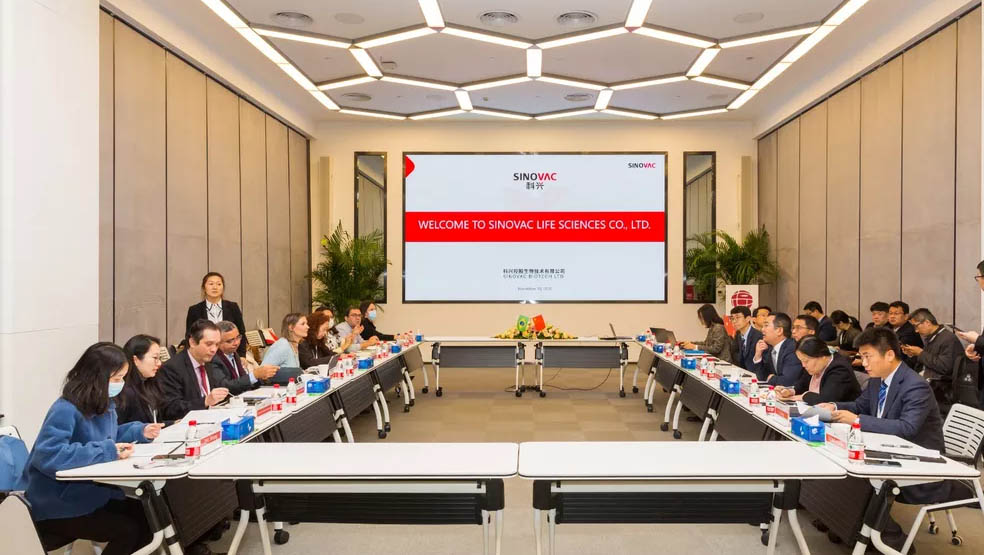   A conclusão foi feita pela equipe da Anvisa e de observadores do Instituto Butantan que viajaram à China para inspecionar a produção da vacina da farmacêutica Sinovac. O grupo esteve no país entre 30 de novembro até 4 de dezembro para inspeção e reuniões com os executivos da empresa.