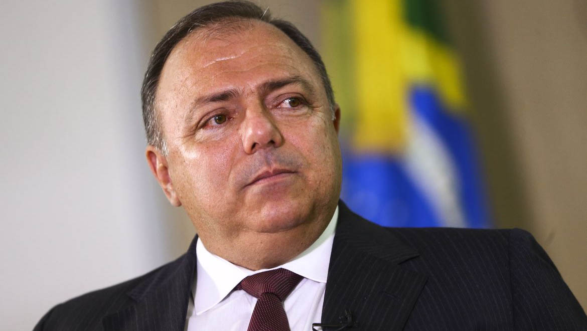   Pazuello diz que previsão mais otimista para o início da vacinação contra a Covid-19 é o final de janeiro de 2021 . O ministro da saúde participou da abertura da última audiência pública de 2020 da Comissão Externa da Câmara dos Deputados que acompanha as ações de combate à Covid-19. Em rápida participação, o ministro não deu mais detalhes sobre o cronograma.