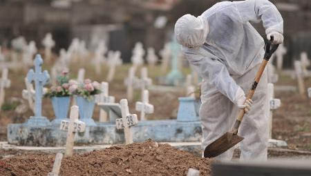   RN ultrapassa os 3 mil óbitos provocados pelo novo coronavírus. De acordo com os dados epidemiológicos divulgados pela Sesap nesta segunda-feira (04), são 3.011 óbitos confirmados. Quanto ao número de pessoas infectadas pelo vírus no Estado, são 119.186; A taxa de ocupação em leito crítico da rede SUS ficou em 60,7%.