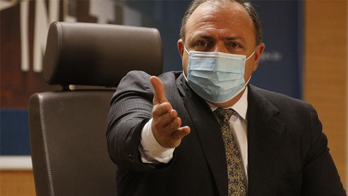   O ministro Eduardo Pazuello, da Saúde, afirmou que o importante é garantir a todos os estados as doses da vacina, em igualdade de condições, respeitando a questão da gravidade local.