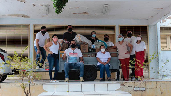   Campanha em prol do São Camilo arrecada mais de meia tonelada de alimentos. A ação, lançada pelo vereador Pablo Aires (PSB) nas redes sociais, também conseguiu arrecadar produtos de higiene pessoal, material de limpeza e lençóis. A campanha S.O.S São Camilo aconteceu após visita do parlamentar ao local, que constatou a precariedade do prédio que abriga a instituição psiquiátrica, além da falta de alimentos e itens básicos. 