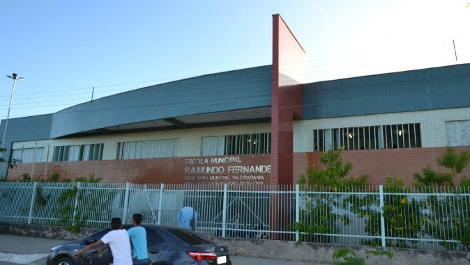   Aulas na rede municipal de ensino de Mossoró devem recomeçar em 1º de março. A decisão foi tomada durante reunião no final da tarde desta quarta-feira (27), entre a Secretaria Municipal de Educação e o Conselho Municipal de Educação. Anteriormente a previsão para a retomada das aulas aconteceria na próxima segunda-feira, 1º de fevereiro.