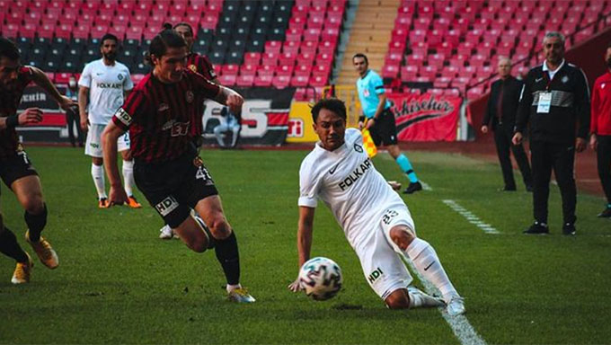   Falamos claro que Márcio Mossoró que, após ter brilhado por muitos anos no futebol português, está desde 2014 no futebol da Turquia, onde diz que é muito feliz com sua família. Com o claro objetivo de subida já para a próxima temporada, o jogador de Mossoró, com 37 anos, decidiu assumir o compromisso de guiar o time da segunda divisão Altay para a principal Liga Turca. 