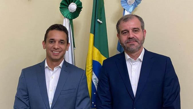   Prefeito anuncia advogado para a Secretaria Municipal de Administração. João Eider assume a pasta, que estava sendo comandada interinamente pelo Secretário Chefe do Gabinete da Prefeitura de Mossoró, Kadson Eduardo. O novo nome foi anunciado nesta sexta-feira (12), pelo prefeito Allyson Bezerra.