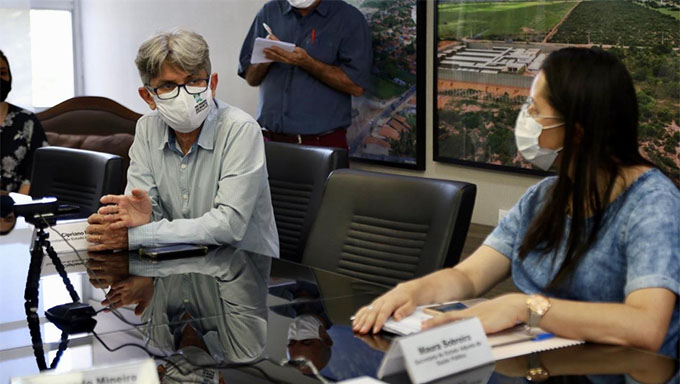   O Ministério da Saúde confirmou no início da noite deste sábado (20) que as linhagens P1 e P2 foram identificadas em amostras coletadas entre os meses de dezembro de 2020 e janeiro e fevereiro de 2021, 23 amostras pertencem à linhagem P1. Destas 15 delas são da cidade do Natal, duas de João Pessoa-PB, uma de Ingá-PBce uma de Conde-PB.