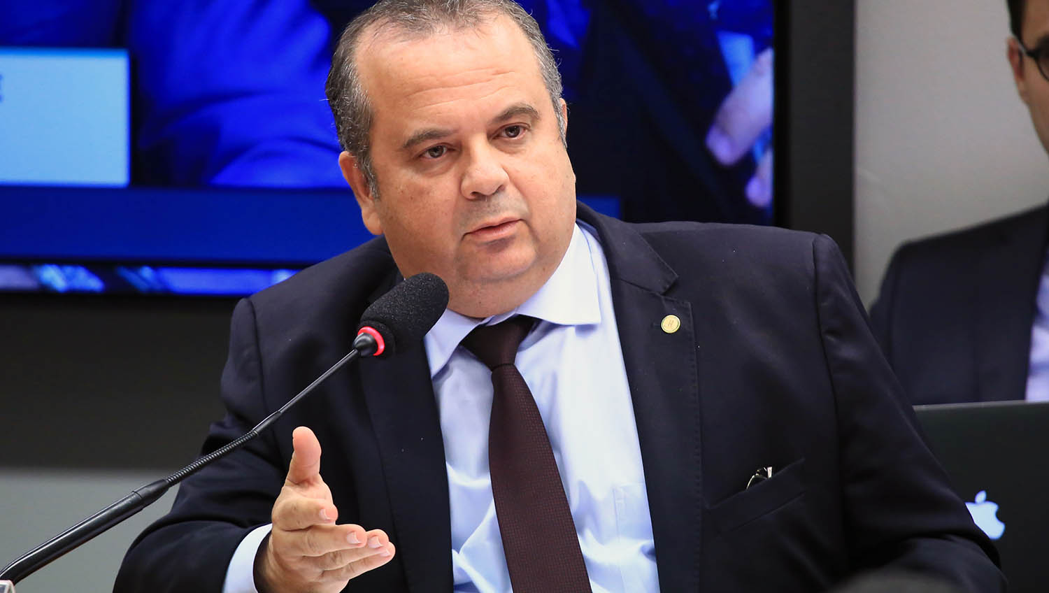   Ministro do STF determina arquivamento de inquérito contra Rogério Marinho. A investigação foi aberta para apurar uma divergência nos valores declarados à Justiça Eleitoral na contratação de uma empresa que prestou serviço para a campanha de Marinho à prefeitura de Natal nas eleições municipais de 2012. A decisão de arquivar o inquérito foi tomada por iniciativa de Gilmar Mendes, que é relator do caso. Não houve pedido da Procuradoria-Geral da República ou da Polícia Federal.