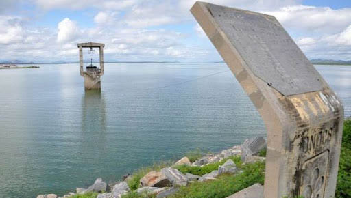   Chuvas do final de semana aumentam níveis dos reservatórios do RN. Entre os reservatórios que começaram a receber água das recentes chuvas está o Armando Ribeiro Gonçalves, maior reservatório do Estado. Também foram abastecidas a barragem de Pau dos Ferros, o açude Gargalheira, em Acari, Beldroega, em Paraú, dentre outros. Já a barragem Santa Cruz do Apodi, segundo maior manancial do RN, apresentou baixa no seu volume total, com relação ao relatório divulgado pelo Igarn no dia 16 de fevereiro.