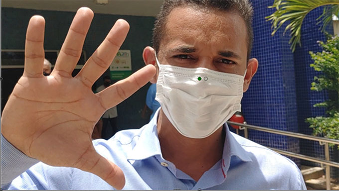   Prefeito Allyson Bezerra, disse que Mossoró é o maior município do interior do estado e recebe pacientes de municípios de toda a região. Atualmente, 33 pacientes que estão internados em leitos de UTI do município são de outras localidades e 28 são de Mossoró; gestor quer ações conjuntas contra o avanço do novocoronavirus