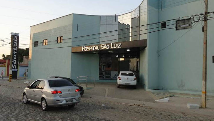   23 leitos Covid começam a ser instalados em Mossoró a partir de amanhã, 3. Serão abertos mais 10 leitos de UTI no Hospital São Luiz (com 70% de custeio do estado e 30% do município), um leito de UTI e dois leitos semi críticos no Hospital Regional Tarcísio Maia e 10 leitos clínicos no Hospital Rafael Fernandes. Uma equipe da secretaria estadual da Saúde Pública virá nesta quarta-feira (3) ao município trazendo os equipamentos necessários para a ampliação.