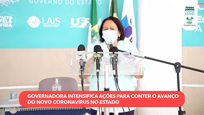   Segundo informou a governadora Fátima Bezerra, durante entrevista coletiva realizada no início da tarde desta sexta-feira (5), o novo horário passará a vigorar já a partir de amanhã (6). Durante a vigência do toque de recolher, as saídas só serão permitidas para a realização de serviços essenciais. A medida adotada visa diminuir o número de pessoas circulando nas ruas. CONFIRA DECRETO NA íntegra.