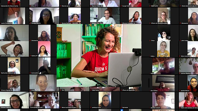   Estiveram presentes mulheres das cidades e das zonas rurais, parlamentares, estudantes, participantes de religiões de matrizes africanas, pescadoras artesanais, professoras, artistas, da população LGBT, dentre outras. "Eu estou muito feliz de reunir 300 mulheres e dar continuidade à construção de um mandato participativo que temos no parlamento", disse Isolda no final da reunião.