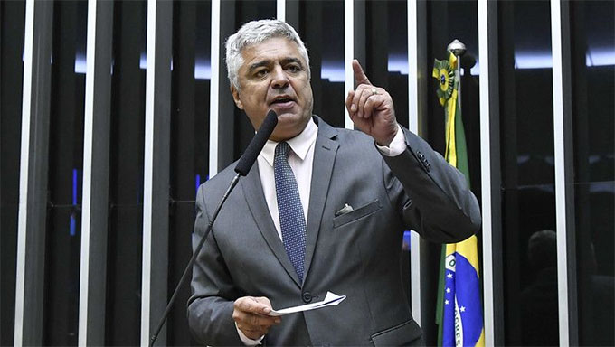   O senador Major Olímpio (PSL) teve morte cerebral confirmada nesta quinta-feira (18) após ter sido diagnosticado com Covid-19, em São Paulo. A informação foi divulgada pela família através das redes sociais do senador. Sérgio Olímpio Gomes, conhecido como Major Olímpio (PSL), estava internado desde o dia 2 de março no Hospital São Camilo, na capital paulista, e no dia 5 de março foi transferido para uma unidade de tratamento intensivo (UTI).