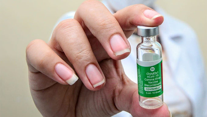   Prefeitura de Mossoró aplicou todas as doses da vacina que recebeu contra o novo coronavirus. O prefeito Allyson Bezerra e a secretária Morgana Dantas, da Saúde, asseguraram, no entanto, a segunda dose de quem já tomou a primeira. Nesta segunda-feira, 22, estão sendo aguardado mais doses e estas, assim que chegarem, serão distribuídas nas UBS para dá sequencia a imunização dos idosos