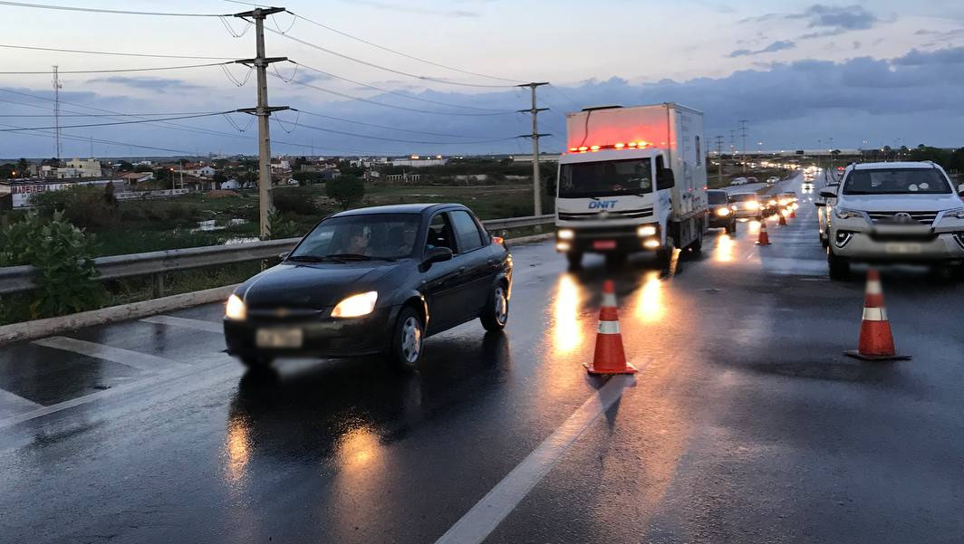   Veículos com placas finais 3 e 4 devem quitar o IPVA nesta terça-feira (13). Quem optar pelo pagamento do imposto em cota única terá 5% de desconto. Como não há mais o envio do carnê aos contribuintes, a guia pode ser gerada pelo site do Detran. Os usuários do aplicativo Nota Potiguar, que destinaram seus pontos para obterem uma redução de até 10% no valor do imposto, podem abrir o app e escolher a opção IPVA, que fica na tela inicial, e o documento é gerado no próprio dispositivo. Confira o calendário completo.